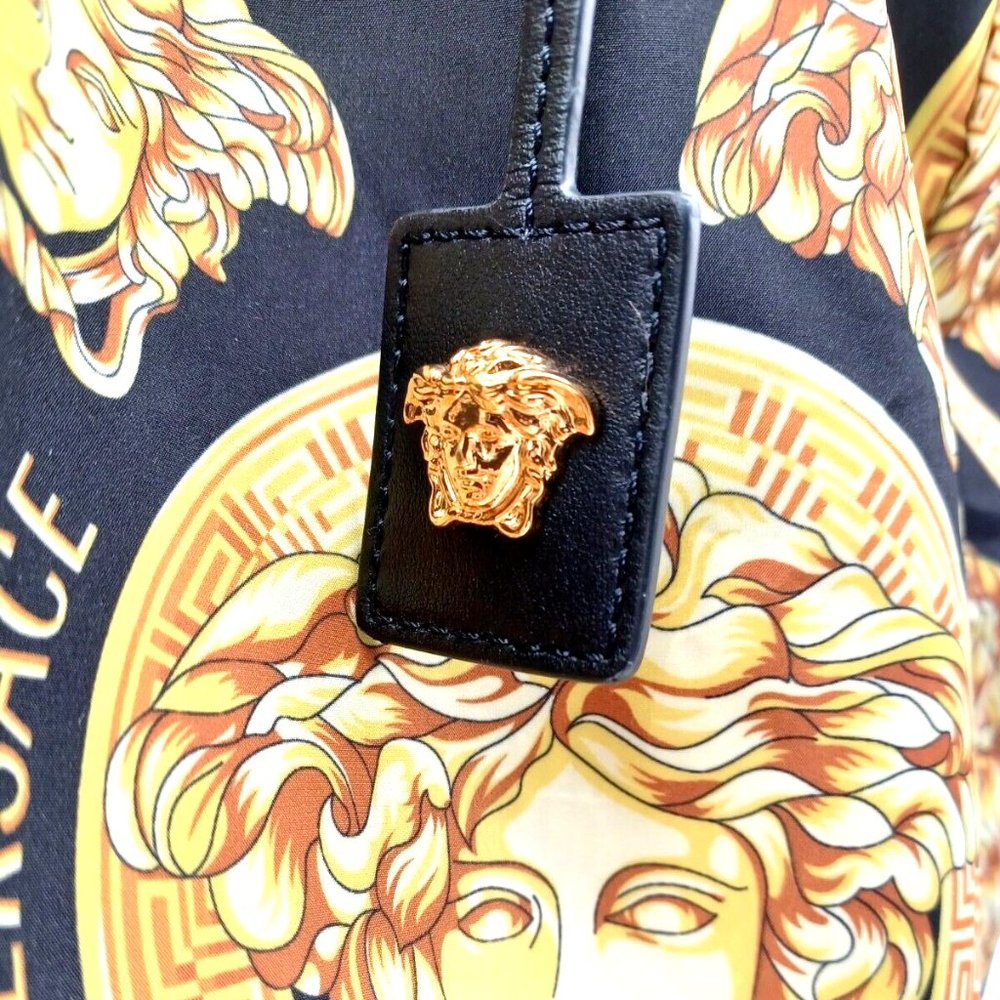 VERSACE Medusa Amplified Print Tote Bag - Picture 8 of 8